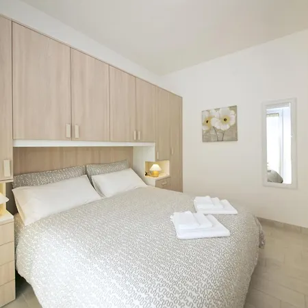 Apartamento Fornaci 9 Rivieraholiday